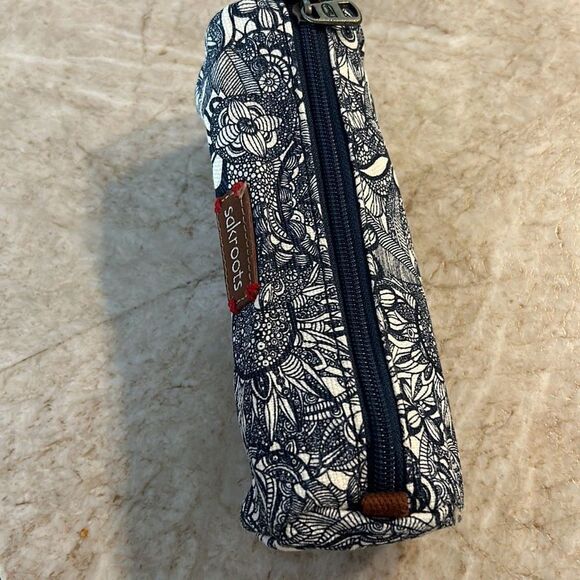 SAK ROOTS Pencil/Cord  Case - Picture 2 of 3